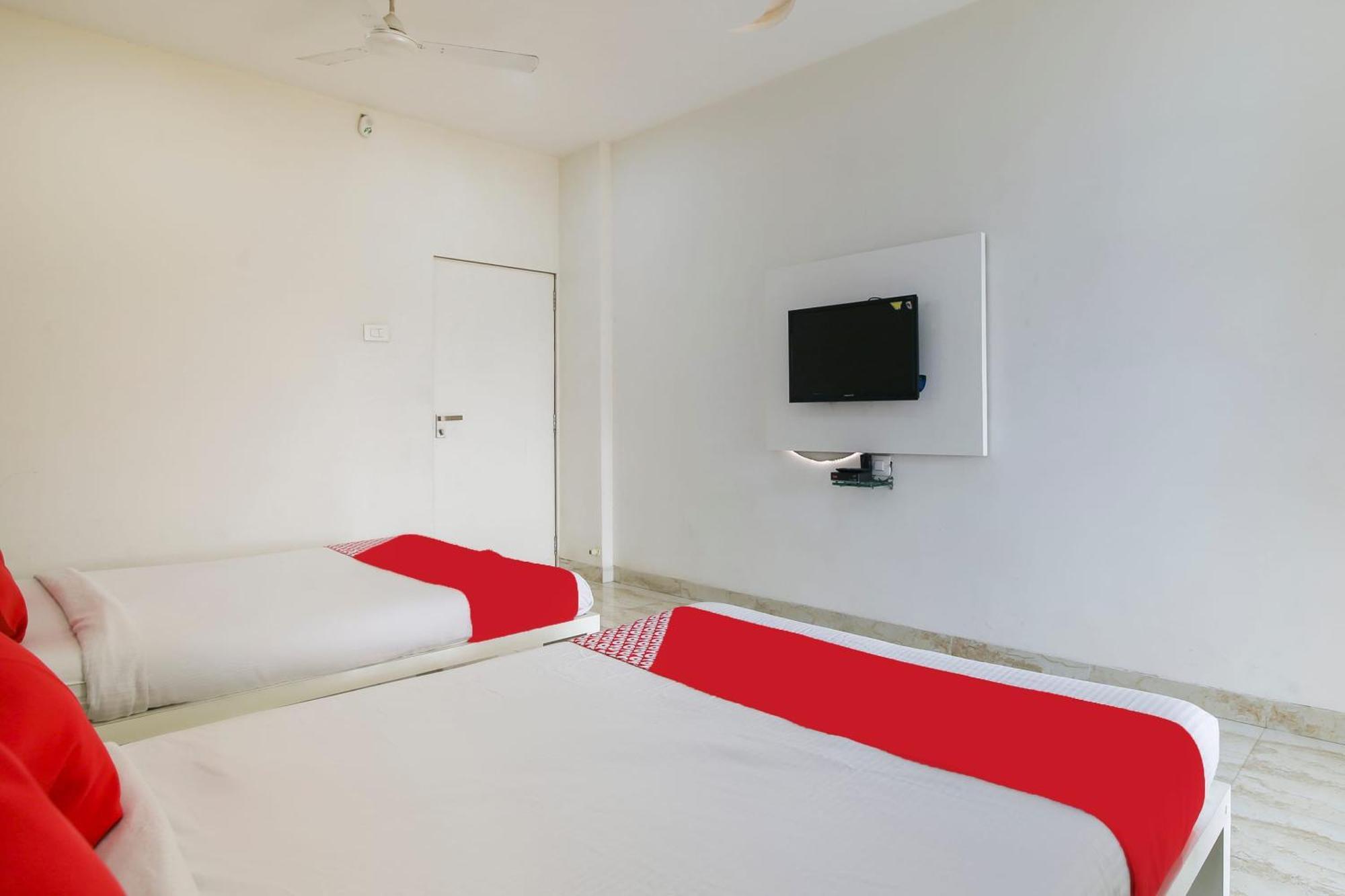 Hotel O Shiv Vatika Banquet & Rooms Bhatha Exterior foto