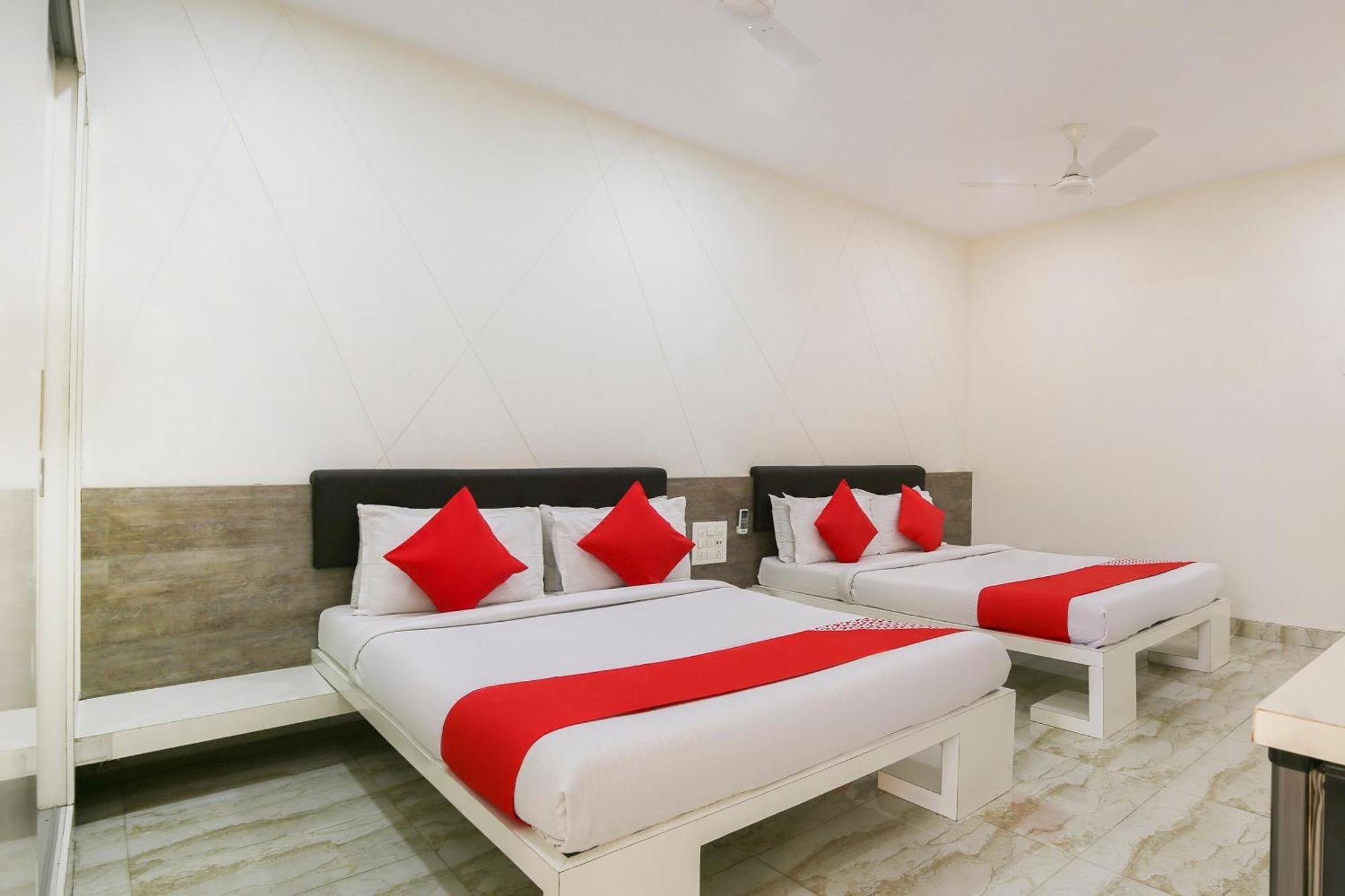 Hotel O Shiv Vatika Banquet & Rooms Bhatha Exterior foto