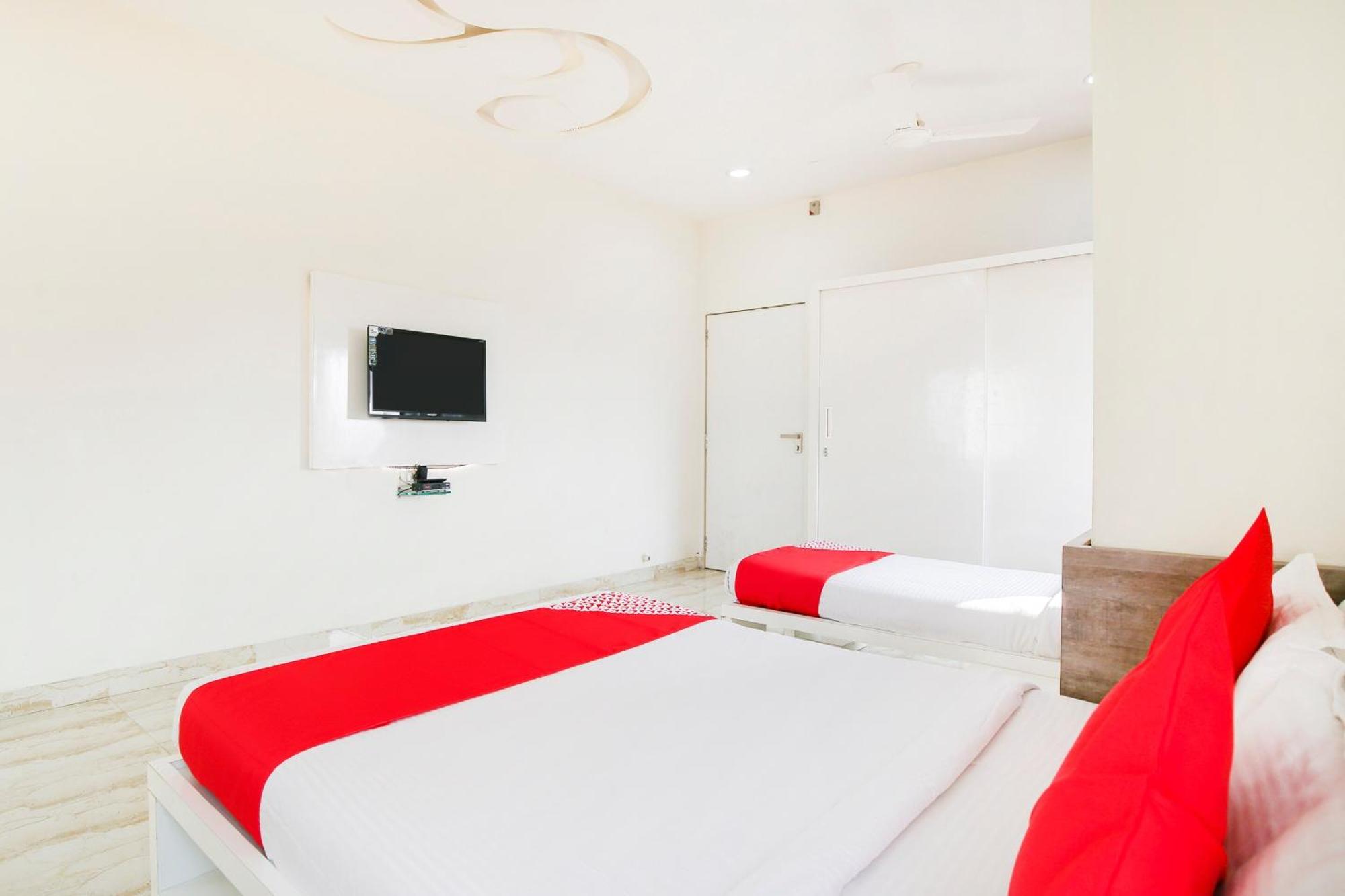 Hotel O Shiv Vatika Banquet & Rooms Bhatha Exterior foto