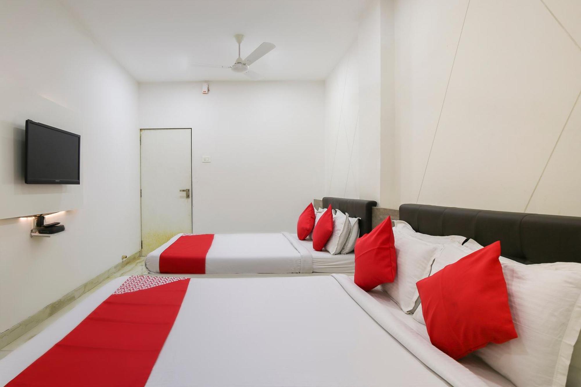 Hotel O Shiv Vatika Banquet & Rooms Bhatha Exterior foto